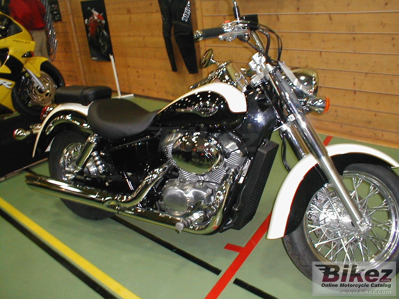 Big  Bikez.com. vt 750 c2 shadow picture and wallpaper from Bikez.com